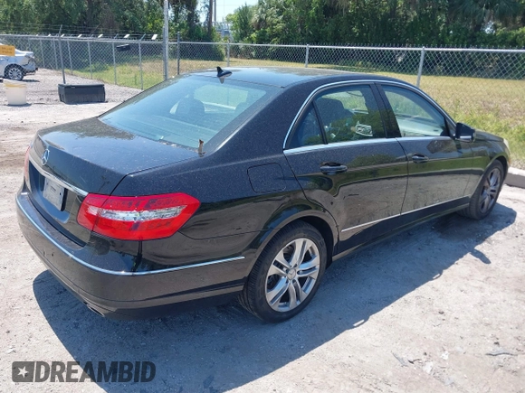 2010 Mercedes-Benz E 350 Luxury with VIN WDDHF5GB9AA129958, listed as a IAAI auction lot 42029530 with 106,531 mi miles and . Bid and sale history available at carsss.com. Image 4.