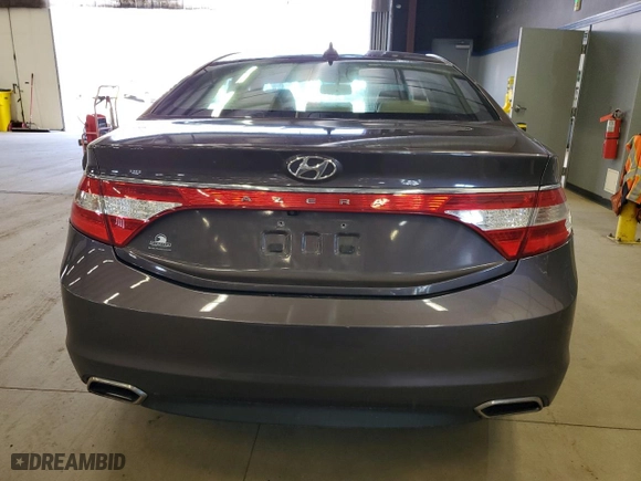 2015 Hyundai Azera with VIN KMHFG4JG3FA472426, listed as a Copart auction lot 53330305 with 220,760 mi miles and Clean Title. Bid and sale history available at carsss.com. Image 6.