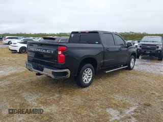 2021 Chevrolet Silverado 1500 LT with VIN 3GCUYDED2MG234431, listed as a IAAI auction lot 40533055 with 61,510 mi miles. Bid and sale history available at carsss.com. Image 4.