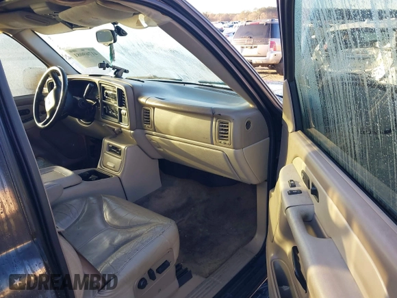 2002 GMC Yukon SLT with VIN 1GKEC13Z42J245768, listed as a IAAI auction lot 41769081 with 389,189 mi miles. Bid and sale history available at carsss.com. Image 5.