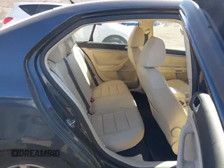 2010 Volkswagen Jetta SE with VIN 3VWRZ7AJ5AM142045, listed as a IAAI auction lot 41624932 with 139,331 mi miles and . Bid and sale history available at DreamBid. Image 8.