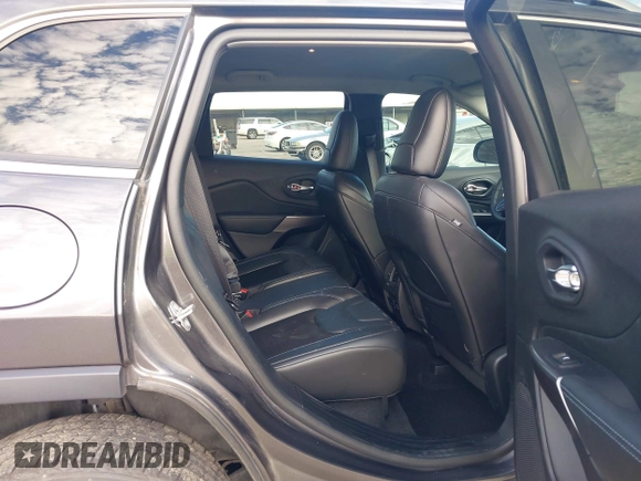 2020 Jeep Cherokee Latitude Plus with VIN 1C4PJLLB5LD639711, listed as a IAAI auction lot 41261752 with 35,609 mi miles. Bid and sale history available at carsss.com. Image 8.