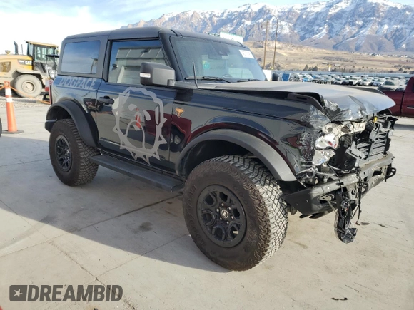 2023 Ford Bronco with VIN 1FMDE5CP4PLA96759, listed as a Copart auction lot 42712895 with 30,153 mi miles and Salvage Title. Bid and sale history available at carsss.com. Image 4.