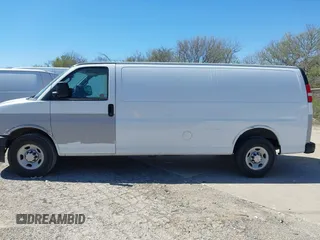 2017 Chevrolet Express Cargo Van with VIN 1GCWGBFFXH1139037, listed as a IAAI auction lot 41784999 with 198,660 mi miles. Bid and sale history available at carsss.com. Image 14.