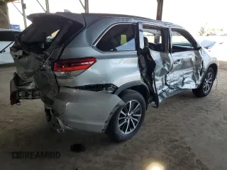 2019 Toyota Highlander SE with VIN 5TDKZRFH9KS557280, listed as a Copart auction lot 55094585 with 84,050 mi miles and Salvage title. Bid and sale history available at DreamBid. Image 3.