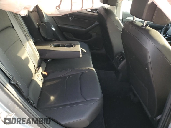 2019 Volkswagen Arteon SE z VIN WVWBR7AN7KE000360, wystawiony jako Copart lot #69217423 z przebiegiem 28 694 mil mil oraz . Historia ofert i sprzedaży dostępna na DreamBid. Obrazek 10.