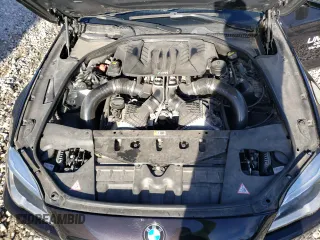 2016 BMW M6 z VIN WBS6E9C55GGF92564, wystawiony jako Copart lot #80727014 z przebiegiem 10 831 mil mil oraz Szkoda całkowita • Salvage title. Historia ofert i sprzedaży dostępna na DreamBid. Obrazek 11.