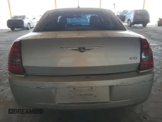 2008 Chrysler 300 Touring with VIN 2C3KA53G08H329529, listed as a Copart auction lot 71987844 with 178,929 mi miles and Salvage Title. Bid and sale history available at carsss.com. Image 6.
