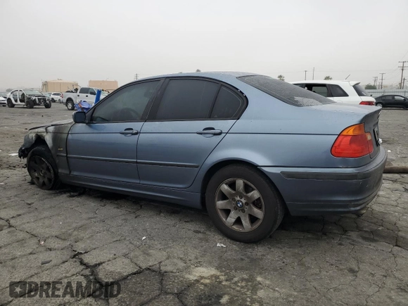 2001 BMW 3 Series 325i with VIN WBAAV33421FU96176, listed as a Copart auction lot 43962145 with 0 mi miles and Non Repairable. Bid and sale history available at carsss.com. Image 2.