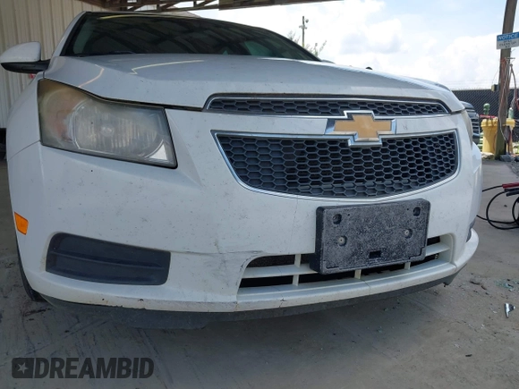 2014 Chevrolet Cruze 1LT with VIN 1G1PC5SB9E7361395, listed as a IAAI auction lot 42706637 with 226,075 mi miles and . Bid and sale history available at DreamBid. Image 6.