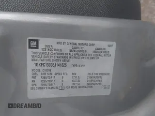 2008 GMC Yukon SLT w/4SB with VIN 1GKFC13008J141826, listed as a IAAI auction lot 41395631 with 1 mi miles. Bid and sale history available at carsss.com. Image 9.