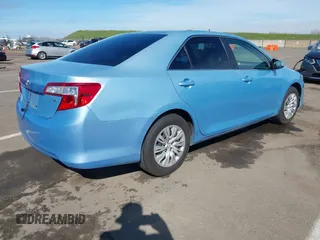 2012 Toyota Camry L z VIN 4T1BF1FK9CU575423, wystawiony jako IAAI lot #41665579 z przebiegiem 161 775 mil mil oraz . Historia ofert i sprzedaży dostępna na DreamBid. Obrazek 4.