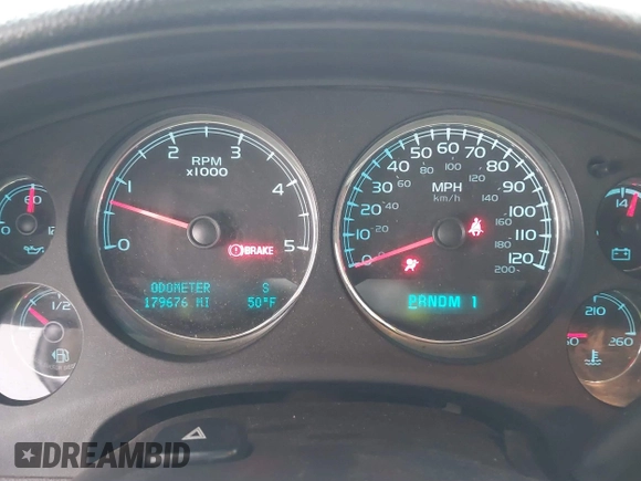 2013 GMC Sierra 2500HD SLT z VIN 1GT121C83DF202114, wystawiony jako IAAI lot #41669669 z przebiegiem 179 676 mil mil oraz . Historia ofert i sprzedaży dostępna na DreamBid. Obrazek 7.