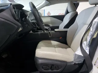 2024 Lexus RX 350 z VIN 2T2BAMBA8RC044278, wystawiony jako Copart lot #52882485 z przebiegiem 6 405 mil mil oraz Szkoda całkowita • Salvage title. Historia ofert i sprzedaży dostępna na DreamBid. Obrazek 7.
