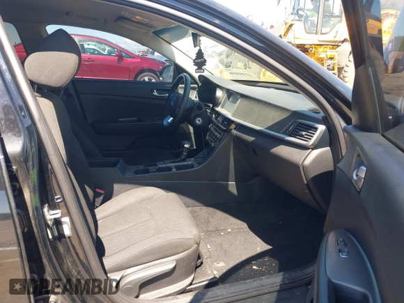 2020 Kia Optima LX z VIN 5XXGT4L33LG384927, wystawiony jako IAAI lot #41950098 z przebiegiem 136 728 mil mil oraz . Historia ofert i sprzedaży dostępna na DreamBid. Obrazek 5.