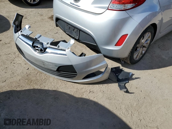 2017 Hyundai Veloster with VIN KMHTC6AD8HU305805, listed as a Copart auction lot 39634893 with 109,899 mi miles. Bid and sale history available at carsss.com. Image 12.