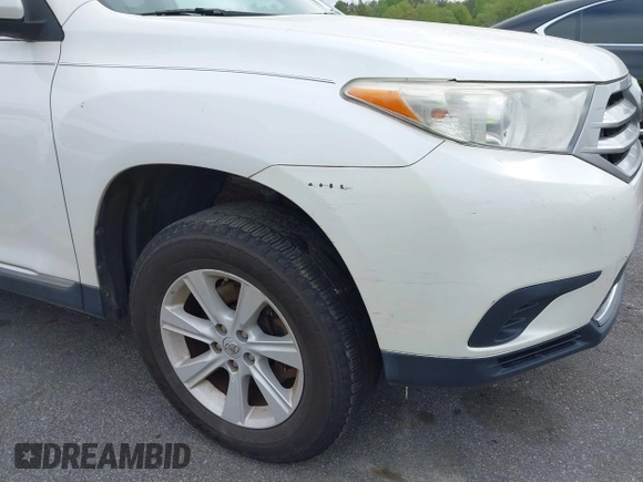 2013 Toyota Highlander with VIN 5TDZA3EH8DS040365, listed as a IAAI auction lot 41939503 with 123,581 mi miles and . Bid and sale history available at DreamBid. Image 17.