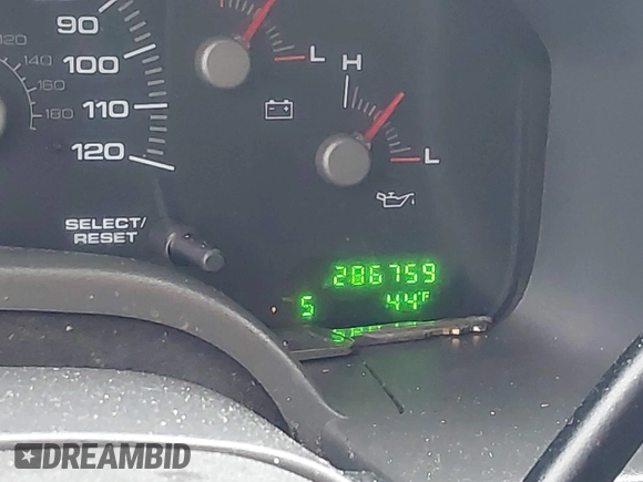 2004 Ford Expedition Special Service with VIN 1FMPU15L44LB05801, listed as a IAAI auction lot 41553046 with 286,759 mi miles. Bid and sale history available at carsss.com. Image 15.