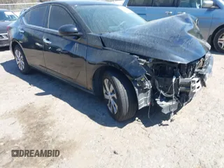 2020 Nissan Altima 2.5 S with VIN 1N4BL4BV5LC248141, listed as a IAAI auction lot 41902618 with 94,232 mi miles. Bid and sale history available at carsss.com. Image 1.