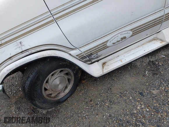 1994 Ford Econoline Cargo с VIN 1FDEE14N3RHA79838, выставлен на аукционе IAAI как лот 42207281 с пробегом Не указан миль и . История ставок и продаж доступна на DreamBid. Изображение 17.