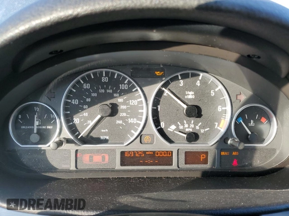 2004 BMW 3 Series 330xi with VIN WBAEW53434PN35396, listed as a Copart auction lot 86479324 with 169,725 mi miles and Salvage Title. Bid and sale history available at carsss.com. Image 9.