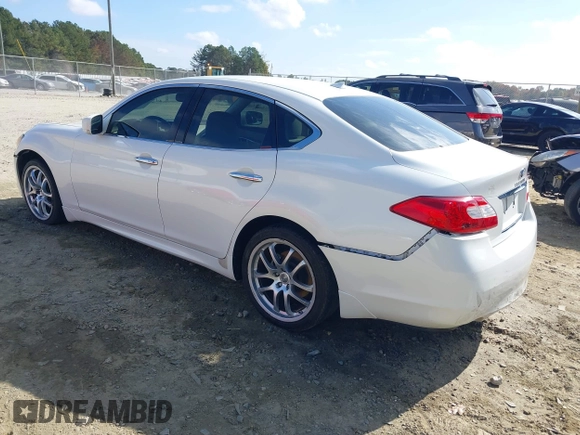 2012 Infiniti M37 with VIN JN1BY1AP6CM333466, listed as a IAAI auction lot 40723440 with 156,102 mi miles. Bid and sale history available at carsss.com. Image 3.