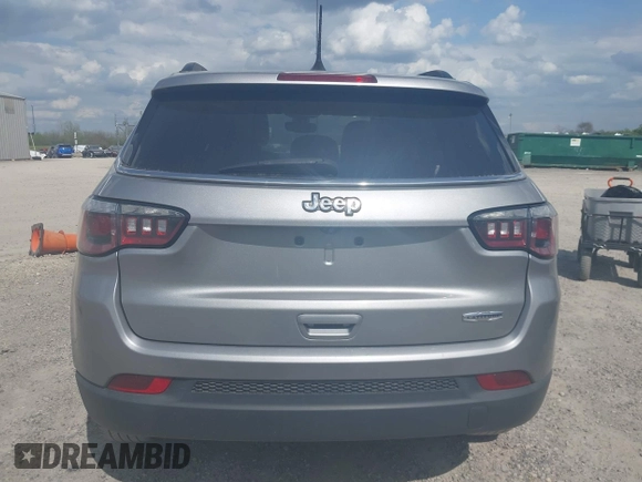 2019 Jeep Compass Altitude z VIN 3C4NJCBB7KT742453, wystawiony jako IAAI lot #42107184 z przebiegiem 97 683 mil mil oraz . Historia ofert i sprzedaży dostępna na DreamBid. Obrazek 17.