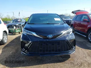 2021 Toyota Sienna XSE with VIN 5TDXRKEC3MS029904, listed as a IAAI auction lot 42084875 with 46,136 mi miles and . Bid and sale history available at DreamBid. Image 13.