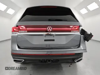 2024 Volkswagen Atlas SE with VIN 1V2WR2CA4RC536380, listed as a Copart auction lot 57678825 with 35,361 mi miles and Clean title. Bid and sale history available at DreamBid. Image 5.