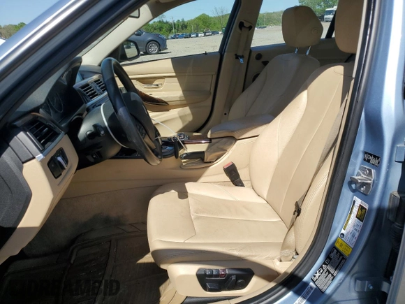 2013 BMW 3 Series 328i xDrive with VIN WBA3B3C55DF530996, listed as a Copart auction lot 54433365 with 130,986 mi miles and Clean Title. Bid and sale history available at DreamBid. Image 7.