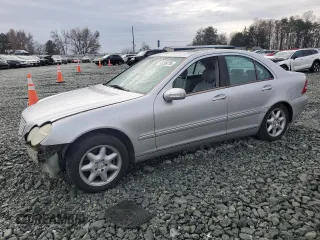 2002 Mercedes-Benz C 230/260/280/320 with VIN WDBRF64J12F268260, listed as a Copart auction lot 83299754 with 159,243 mi miles and Salvage Title. Bid and sale history available at DreamBid. Image 1.