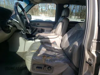 2002 Chevrolet Suburban LT with VIN 1GNEC16Z72J231717, listed as a Copart auction lot 86691164 with 360,491 mi miles and Salvage Title. Bid and sale history available at carsss.com. Image 7.
