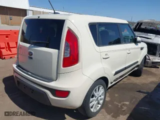 2013 Kia Soul + with VIN KNDJT2A66D7580541, listed as a IAAI auction lot 41859151 with 150,633 mi miles. Bid and sale history available at carsss.com. Image 4.