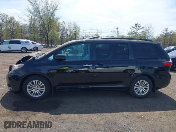 2017 Toyota Sienna XLE Auto Access Seat with VIN 5TDYZ3DC6HS899826, listed as a IAAI auction lot 42093541 with 95,931 mi miles and . Bid and sale history available at DreamBid. Image 13.