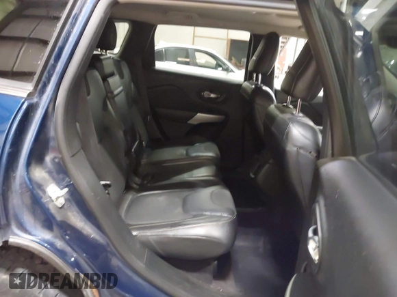 2018 Jeep Cherokee Latitude Plus with VIN 1C4PJMLB0JD612922, listed as a IAAI auction lot 42581594 with 137,793 mi miles and . Bid and sale history available at DreamBid. Image 8.