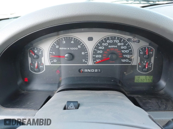 2007 Ford F-150 XL z VIN 1FTPX12V47FB44912, wystawiony jako IAAI lot #42520469 z przebiegiem 163 277 mil mil oraz . Historia ofert i sprzedaży dostępna na DreamBid. Obrazek 7.