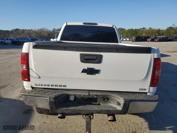 2008 Chevrolet Silverado 1500 LT w/1LT with VIN 1GCEC19J58Z164074, listed as a Copart auction lot 45688945 with 352,912 mi miles and Salvage Title. Bid and sale history available at carsss.com. Image 6.