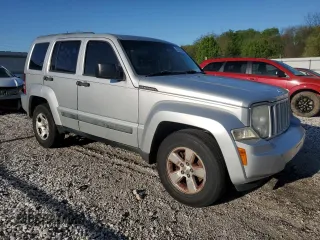 2010 Jeep Liberty Sport with VIN 1J4PP2GKXAW118174, listed as a Copart auction lot 52157345 with 160,033 mi miles and Clean Title. Bid and sale history available at DreamBid. Image 4.