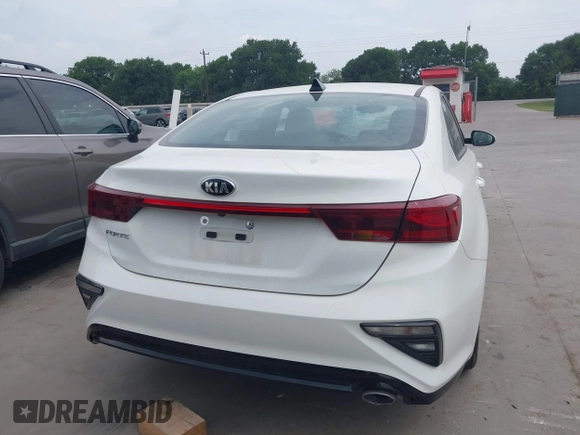 2021 Kia Forte LXS z VIN 3KPF24AD1ME361778, wystawiony jako IAAI lot #42275086 z przebiegiem 13 472 mil mil oraz . Historia ofert i sprzedaży dostępna na DreamBid. Obrazek 17.