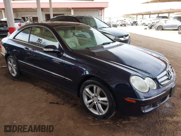 2008 Mercedes-Benz CLK 350 with VIN WDBTJ56H18F247202, listed as a IAAI auction lot 41709918 with 110,955 mi miles and . Bid and sale history available at carsss.com. Image 1.
