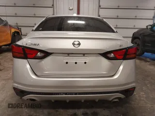 2019 Nissan Altima 2.5 SL with VIN 1N4BL4EV9KC199746, listed as a IAAI auction lot 41791017 with 86,064 mi miles. Bid and sale history available at carsss.com. Image 16.
