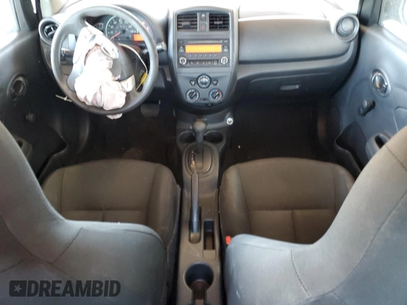 2017 Nissan Versa S z VIN 3N1CN7AP8HL905476, wystawiony jako Copart lot #56477485 z przebiegiem 103 508 mil mil oraz Szkoda całkowita • Salvage title. Historia ofert i sprzedaży dostępna na DreamBid. Obrazek 8.