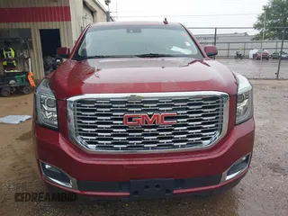 2020 GMC Yukon Denali with VIN 1GKS2CKJ5LR129592, listed as a IAAI auction lot 39806304 with 71,125 mi miles. Bid and sale history available at carsss.com. Image 6.