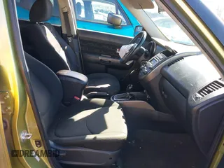 2012 Kia Soul + with VIN KNDJT2A65C7403543, listed as a IAAI auction lot 41633273 with 128,988 mi miles. Bid and sale history available at carsss.com. Image 5.