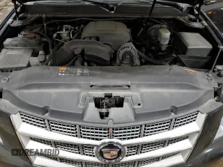 2013 Cadillac Escalade Platinum Edition z VIN 1GYS4DEF7DR240482, wystawiony jako Copart lot #56906815 z przebiegiem 147 774 mil mil oraz Szkody całkowita. Historia ofert i sprzedaży dostępna na DreamBid. Obrazek 12.