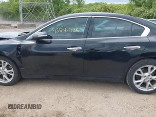 2013 Nissan Maxima SV z VIN 1N4AA5AP3DC844165, wystawiony jako IAAI lot #42244988 z przebiegiem 105 937 mil mil oraz . Historia ofert i sprzedaży dostępna na DreamBid. Obrazek 14.