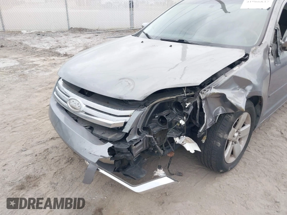 2007 Ford Fusion SE with VIN 3FAHP07197R208598, listed as a IAAI auction lot 41966837 with 999,999 mi miles. Bid and sale history available at carsss.com. Image 6.