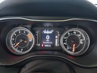 2019 Jeep Cherokee Latitude with VIN 1C4PJMCX9KD255382, listed as a IAAI auction lot 41903951 with 139,741 mi miles. Bid and sale history available at carsss.com. Image 7.