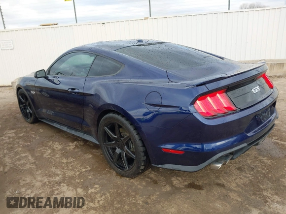 2018 Ford Mustang GT z VIN 1FA6P8CF0J5128561, wystawiony jako IAAI lot #41078319 z przebiegiem 72 615 mil mil oraz . Historia ofert i sprzedaży dostępna na DreamBid. Obrazek 3.