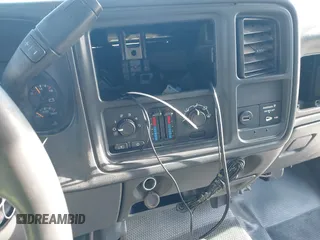 2007 Chevrolet Silverado 1500 with VIN 1GBHC29D37E134322, listed as a IAAI auction lot 41794042 with 206,020 mi miles and . Bid and sale history available at DreamBid. Image 6.